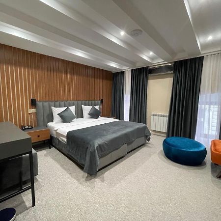 Eleven Hotel Baku Bagian luar foto