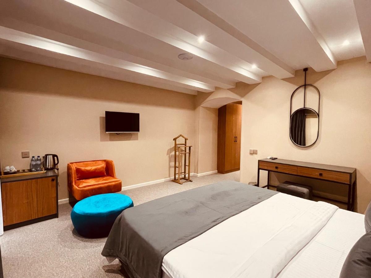Eleven Hotel Baku Bagian luar foto