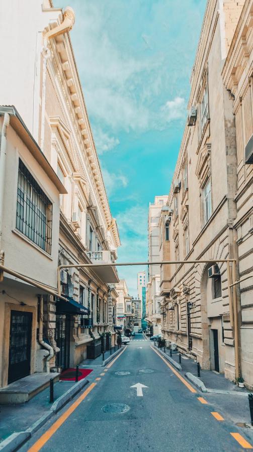 Eleven Hotel Baku Bagian luar foto