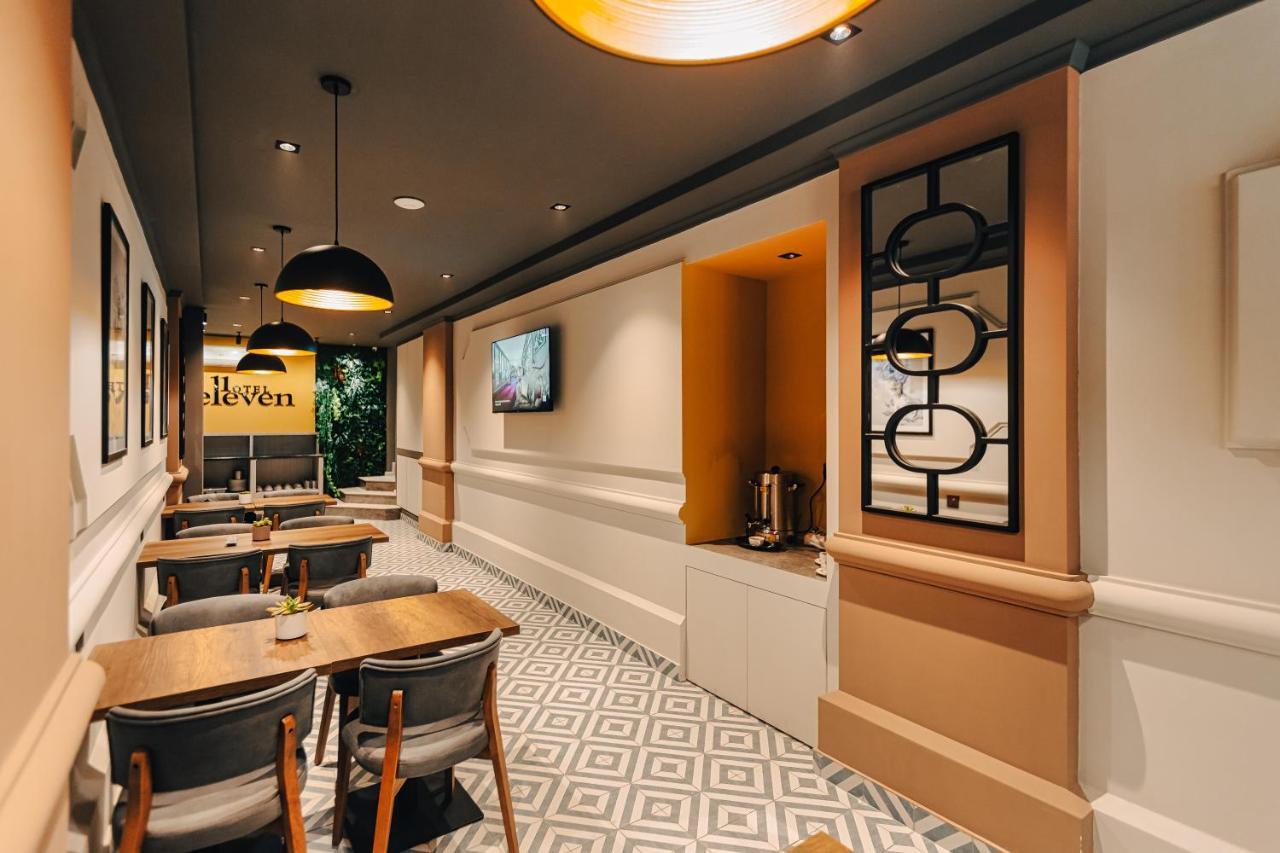 Eleven Hotel Baku Bagian luar foto