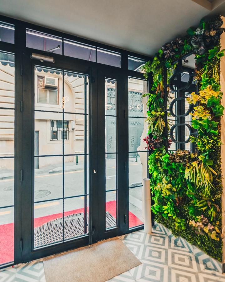Eleven Hotel Baku Bagian luar foto