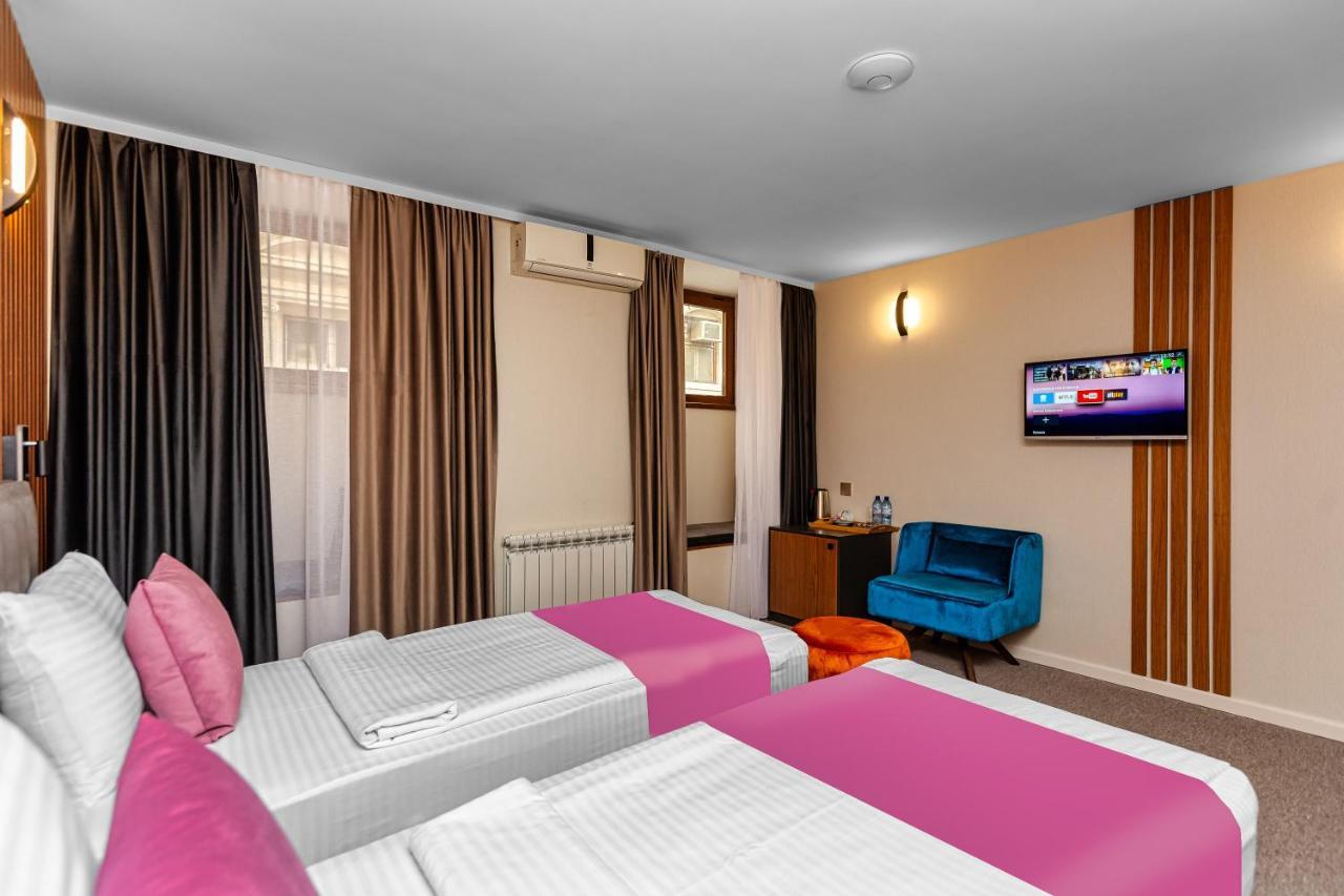 Eleven Hotel Baku Bagian luar foto