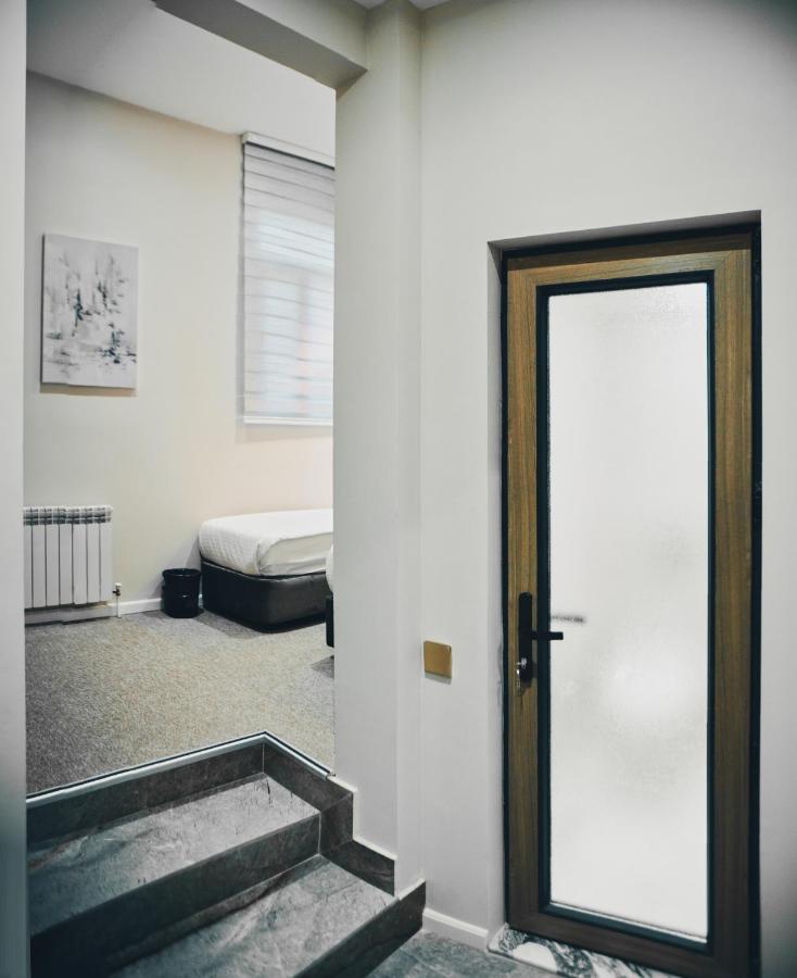 Eleven Hotel Baku Bagian luar foto