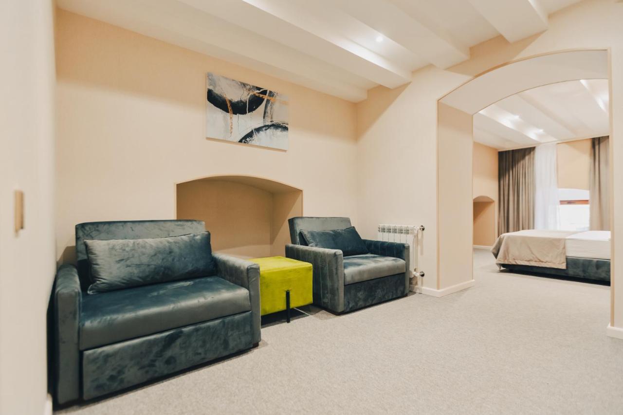 Eleven Hotel Baku Bagian luar foto