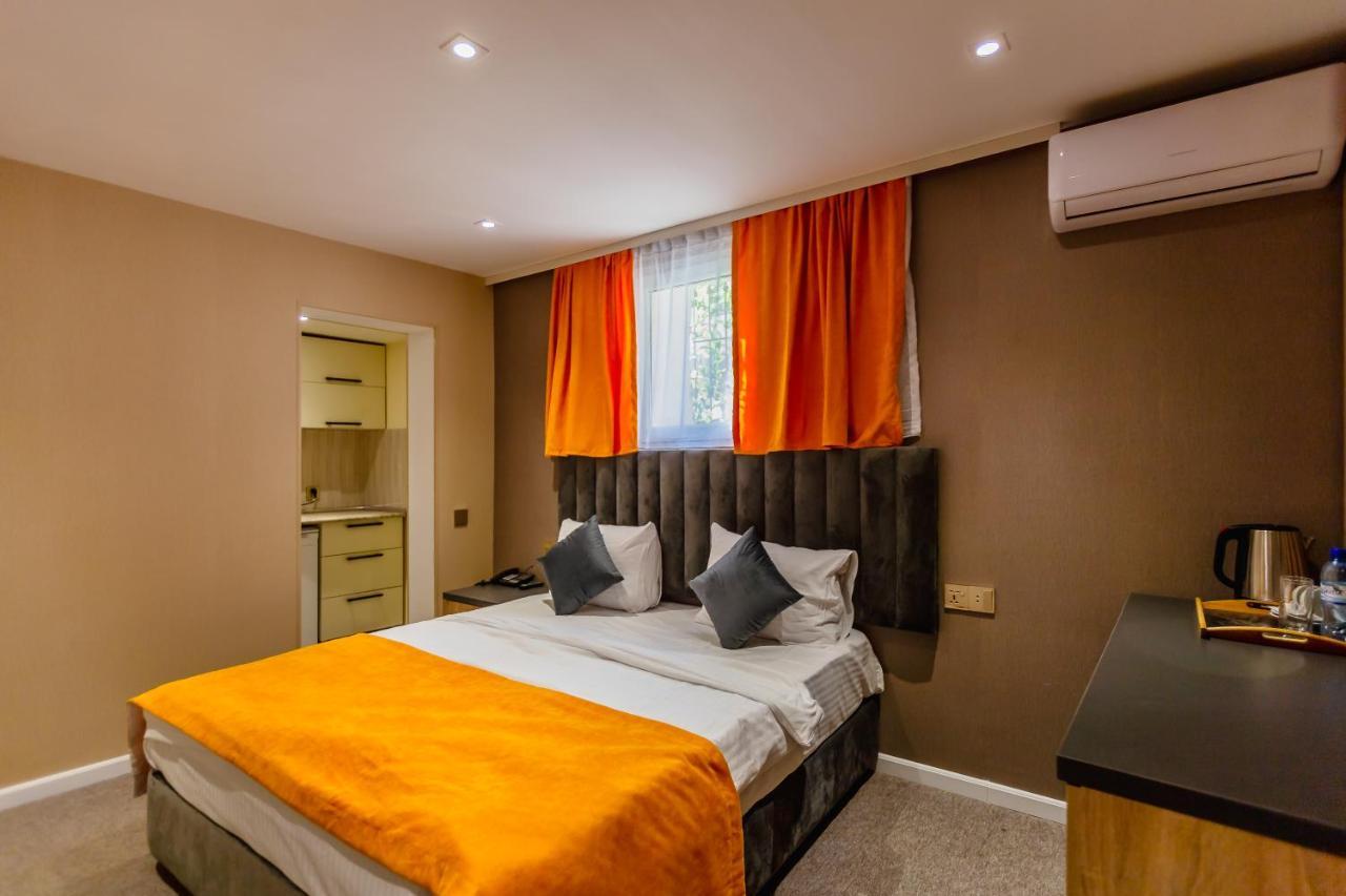 Eleven Hotel Baku Bagian luar foto